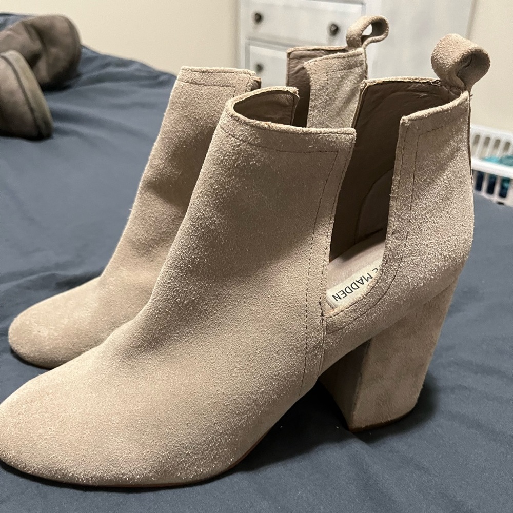 Steve Madden suede booties